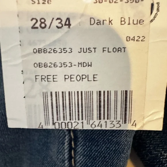 Women's Blue Jeans - Picture 4 of 4